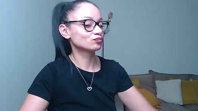 Snapshot of BabySerene chatting on 03-05-25, 06:33 BabySerene online show from 03-05-25, 06:33