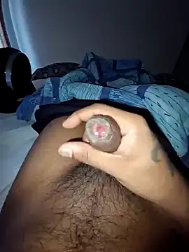 Snapshot of indianhunk2000 chatting on 12-28-24, 04:41 indianhunk2000 online show from 12-28-24, 04:41