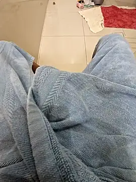 Snapshot of indianhunk2000 chatting on 01-25-25, 11:02 indianhunk2000 online show from 01-25-25, 11:02