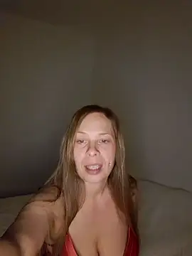 Snapshot of katiestevens chatting on 09-20-25, 09:05 katiestevens online show from 09-20-25, 09:05