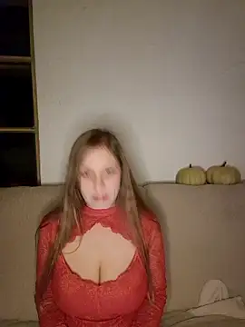 Snapshot of katiestevens chatting on 10-30-25, 09:26 katiestevens online show from 10-30-25, 09:26