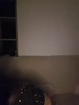 Snapshot of katiestevens chatting on 12-17-25, 11:00 katiestevens online show from 12-17-25, 11:00