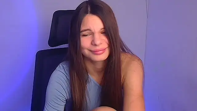 Snapshot of Hanna_Way chatting on 01-02-25, 10:05 Hanna Way online show from 01-02-25, 10:05