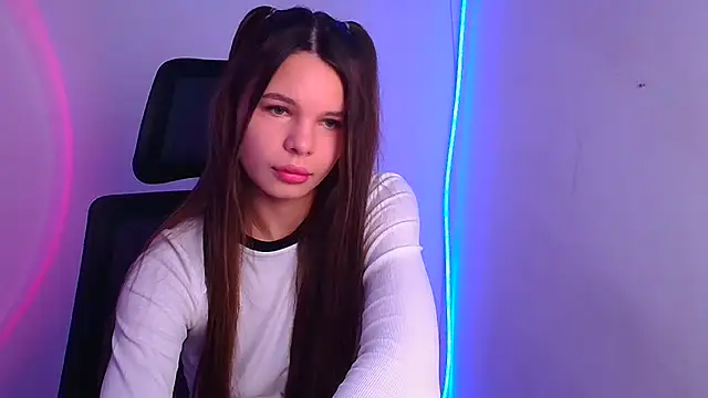 Snapshot of Hanna_Way chatting on 01-18-25, 10:06 Hanna Way online show from 01-18-25, 10:06