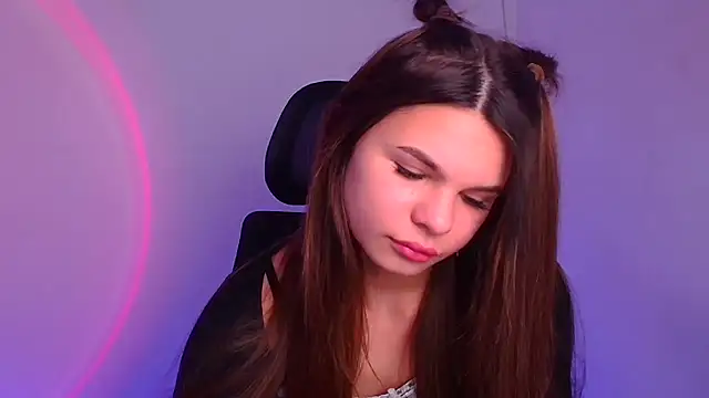 Snapshot of Hanna_Way chatting on 02-09-25, 10:20 Hanna Way online show from 02-09-25, 10:20