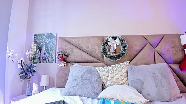 Salomesimos1 online show from 12-13-24, 06:16