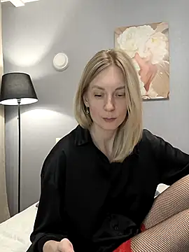 AvelinaLeoni online show from 10-07-25, 07:16