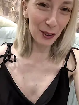 AvelinaLeoni online show from 11-24-25, 06:46