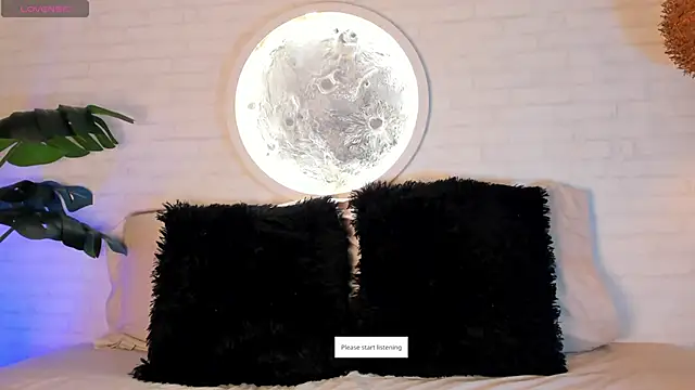 Snapshot of Elise_Diamond chatting on 02-27-25, 01:27 Elise Diamond online show from 02-27-25, 01:27