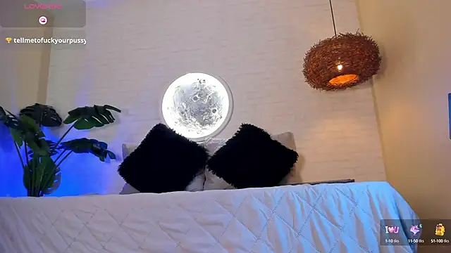 Snapshot of Elise_Diamond chatting on 03-16-25, 02:44 Elise Diamond online show from 03-16-25, 02:44