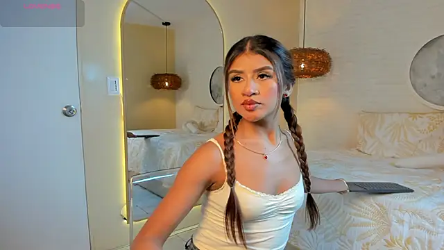 Snapshot of Elise_Diamond chatting on 11-07-25, 10:10 Elise Diamond online show from 11-07-25, 10:10