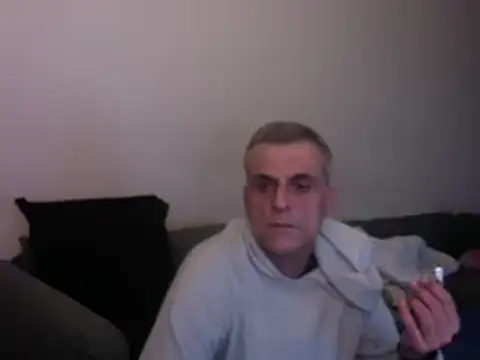 Snapshot of skossa777 chatting on 02-08-25, 01:44 skossa777 online show from 02-08-25, 01:44