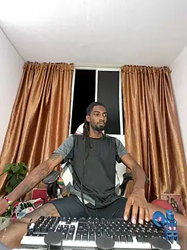 Snapshot of Malkon_Big chatting on 06-18-26, 11:53 Malkon Big online show from 06-18-26, 11:53