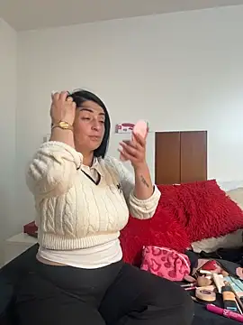 Snapshot of karenlennox1 chatting on 05-06-26, 12:41 karenlennox1 online show from 05-06-26, 12:41