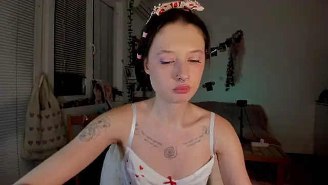 Snapshot of Jenny_darling_love chatting on 01-02-25, 10:11 Jenny darling love online show from 01-02-25, 10:11