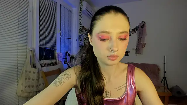 Snapshot of Jenny_darling_love chatting on 01-14-25, 07:00 Jenny darling love online show from 01-14-25, 07:00