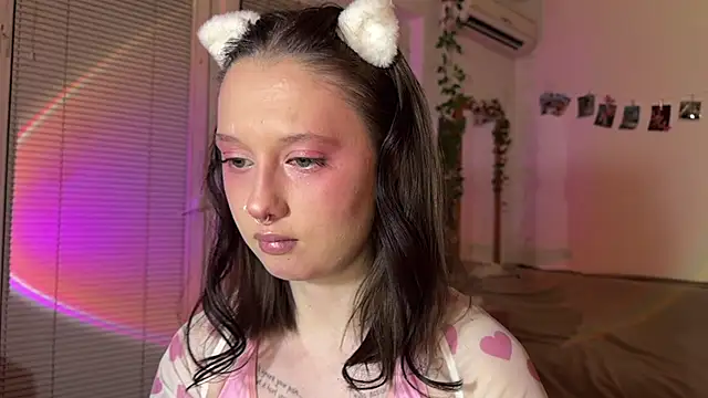 Snapshot of Jenny_darling_love chatting on 08-04-26, 07:05 Jenny darling love online show from 08-04-26, 07:05