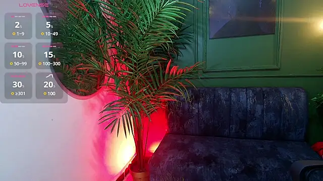 Snapshot of emilybaboo chatting on 03-10-25, 04:14 emilybaboo online show from 03-10-25, 04:14