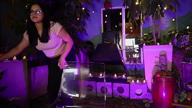 Sophia wilsonn  online show from 10-31-25, 09:10