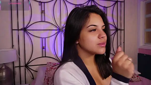 Sophia wilsonn  online show from 12-19-25, 11:06