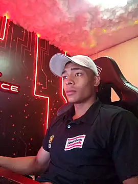 Snapshot of Jhonyblack_1 chatting on 12-18-25, 04:13 Jhonyblack 1 online show from 12-18-25, 04:13