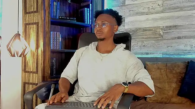 Snapshot of JamalMyst chatting on 11-04-25, 03:49 JamalMyst online show from 11-04-25, 03:49