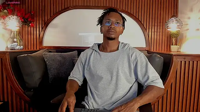 Snapshot of JamalMyst chatting on 11-26-25, 02:01 JamalMyst online show from 11-26-25, 02:01