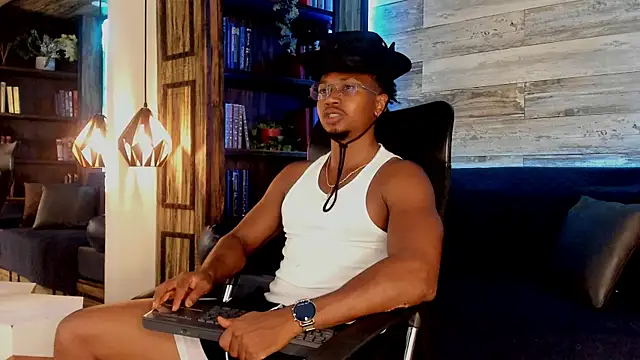 Snapshot of JamalMyst chatting on 12-04-25, 03:49 JamalMyst online show from 12-04-25, 03:49