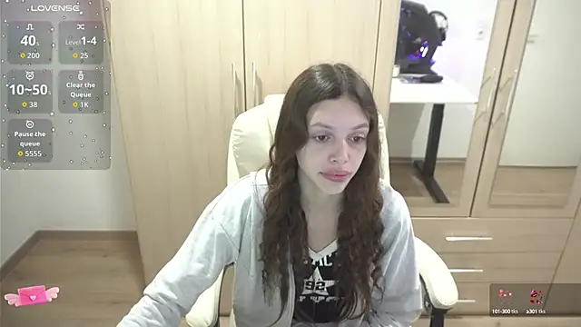 Snapshot of Billly1Love chatting on 09-17-25, 10:44 Billly1Love online show from 09-17-25, 10:44