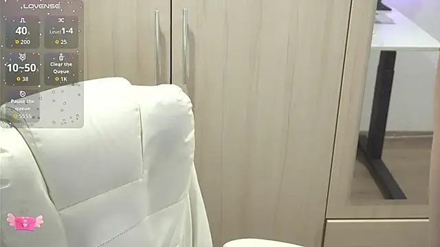 Snapshot of Billly1Love chatting on 10-09-25, 10:08 Billly1Love online show from 10-09-25, 10:08