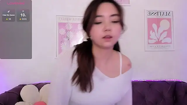 Snapshot of Fluffy_Rose chatting on 02-05-25, 04:48 Fluffy Rose online show from 02-05-25, 04:48