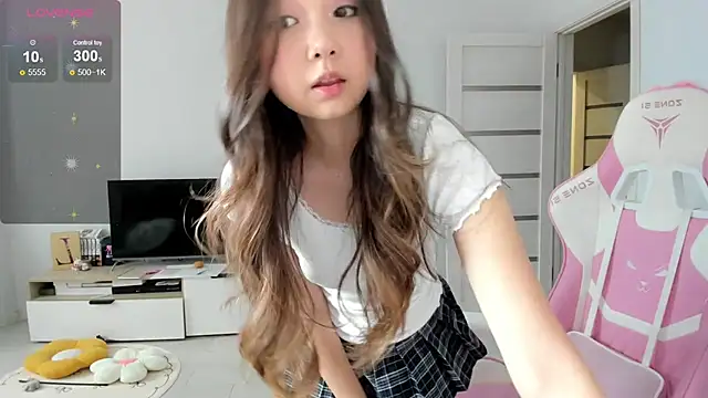 Snapshot of Fluffy_Rose chatting on 07-14-26, 01:08 Fluffy Rose online show from 07-14-26, 01:08
