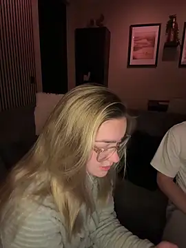 xX HotCouple Xx online show from 09-25-25, 08:12