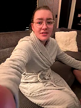 xX HotCouple Xx online show from 12-04-25, 08:28