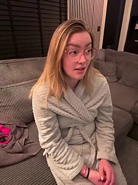 xX HotCouple Xx online show from 12-16-25, 10:04