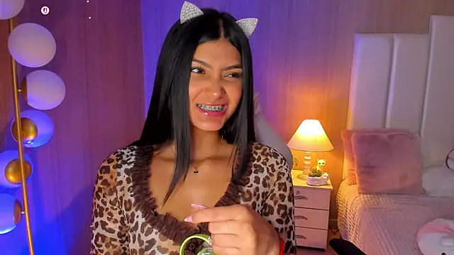 CaseyPiierce online show from 11-19-25, 08:31