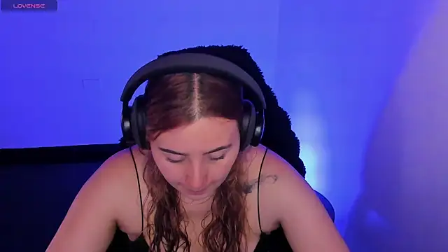 bonnie moon  online show from 03-15-26, 07:09