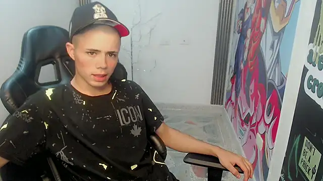 Snapshot of bby_santi chatting on 01-22-25, 01:00 bby santi online show from 01-22-25, 01:00