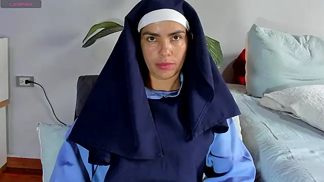 ClaraMariaMon online show from 02-01-25, 04:00