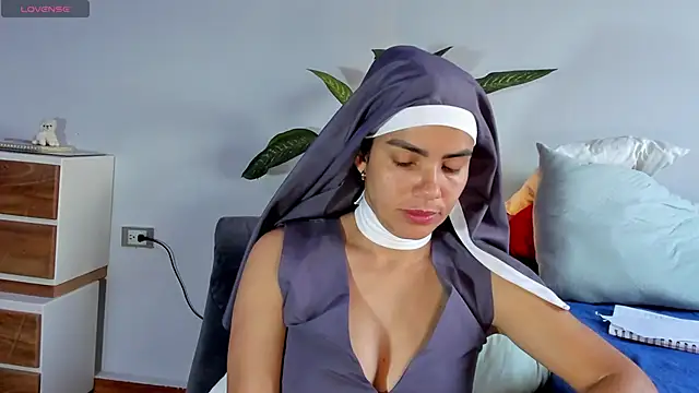 ClaraMariaMon online show from 02-12-25, 03:16