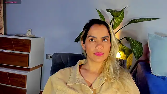 ClaraMariaMon online show from 02-14-25, 07:44