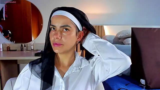 ClaraMariaMon online show from 03-17-25, 04:11