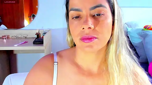 ClaraMariaMon online show from 03-22-25, 04:26