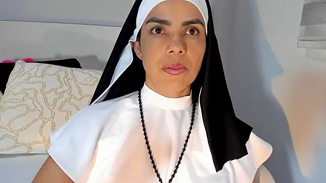 Snapshot of ClaraMariaMon chatting on 07-20-26, 07:27 ClaraMariaMon online show from 07-20-26, 07:27