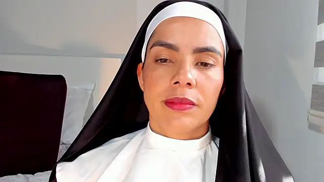 Snapshot of ClaraMariaMon chatting on 08-01-26, 02:38 ClaraMariaMon online show from 08-01-26, 02:38