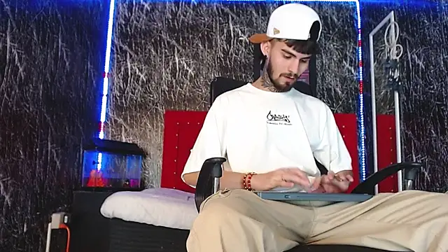 Brutal Sex Fucking online show from 12-11-24, 12:54