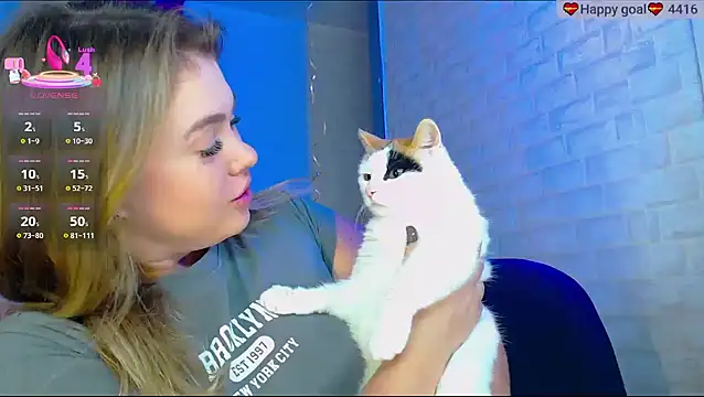 SuchCute online show from 09-23-25, 02:36