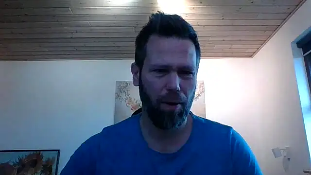 Snapshot of Gotta1 chatting on 12-25-24, 10:06 Gotta1 online show from 12-25-24, 10:06