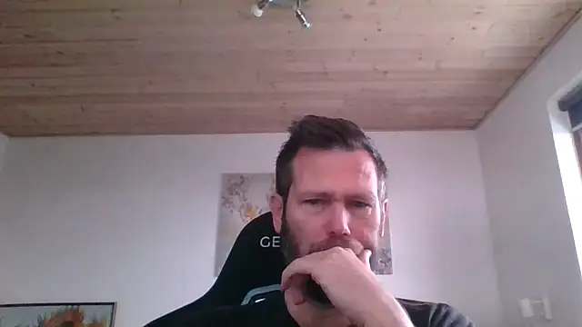 Snapshot of Gotta1 chatting on 01-04-25, 09:10 Gotta1 online show from 01-04-25, 09:10