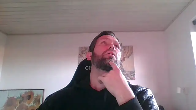 Snapshot of Gotta1 chatting on 02-26-25, 03:52 Gotta1 online show from 02-26-25, 03:52